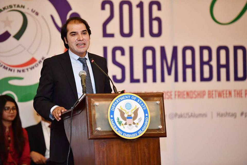 CEO PakAID addressing to PUAN Reunion in 2016 as Country President